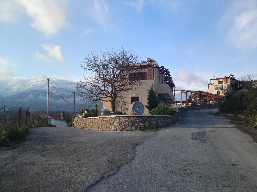 Elia Méronas Exterior foto