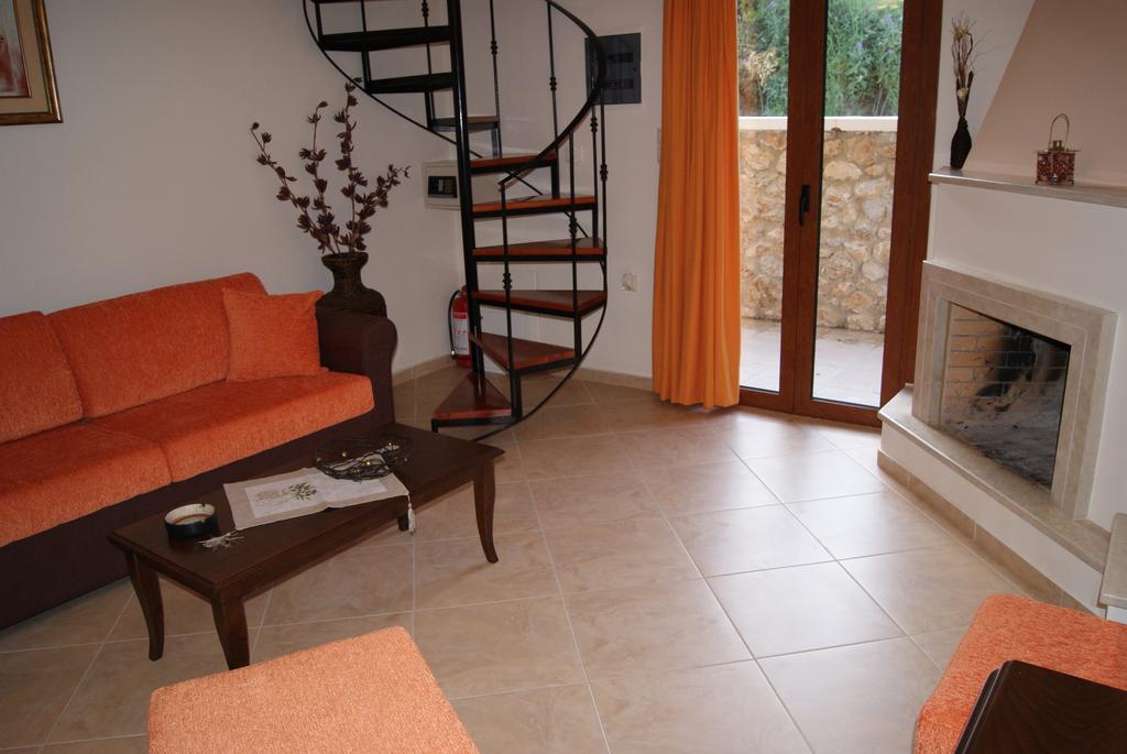 Elia Méronas Exterior foto