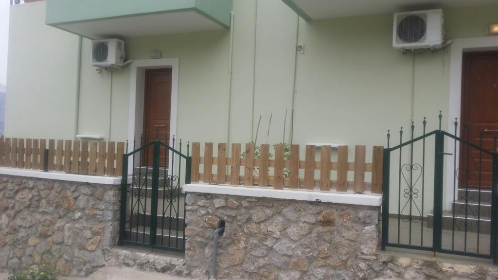 Elia Méronas Exterior foto